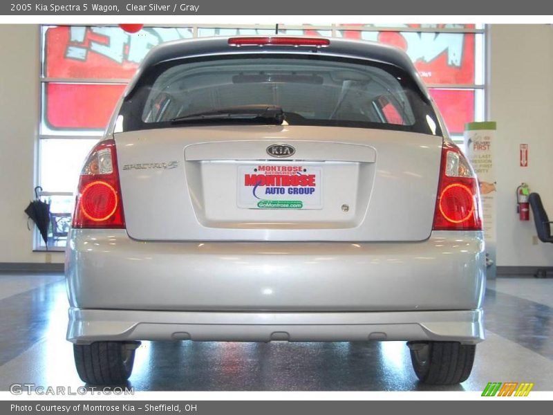 Clear Silver / Gray 2005 Kia Spectra 5 Wagon