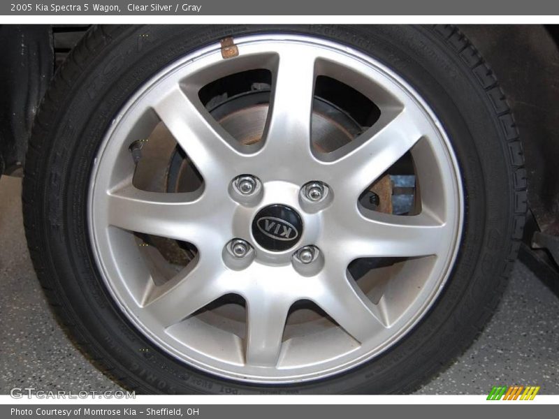 Clear Silver / Gray 2005 Kia Spectra 5 Wagon