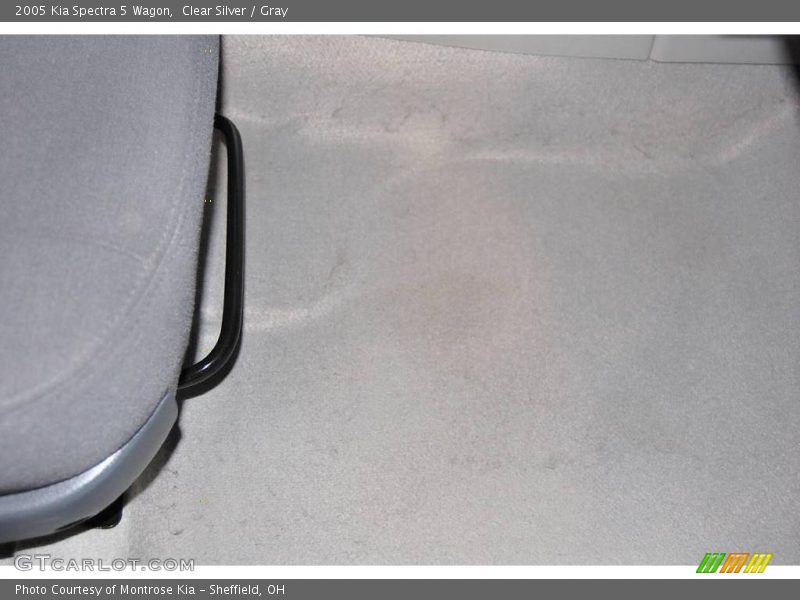 Clear Silver / Gray 2005 Kia Spectra 5 Wagon