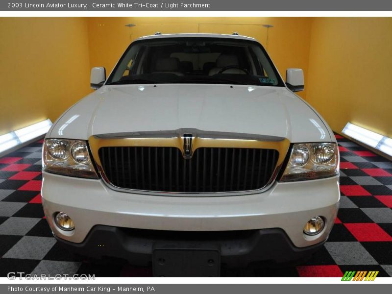 Ceramic White Tri-Coat / Light Parchment 2003 Lincoln Aviator Luxury