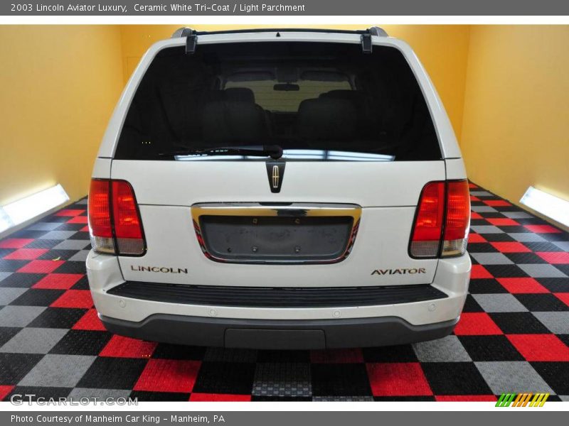 Ceramic White Tri-Coat / Light Parchment 2003 Lincoln Aviator Luxury