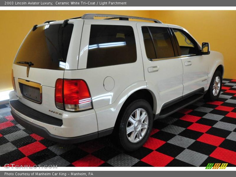 Ceramic White Tri-Coat / Light Parchment 2003 Lincoln Aviator Luxury