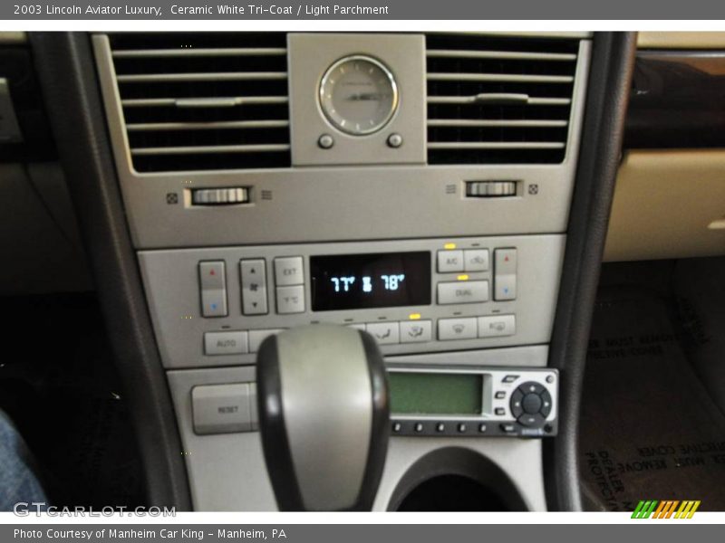 Ceramic White Tri-Coat / Light Parchment 2003 Lincoln Aviator Luxury