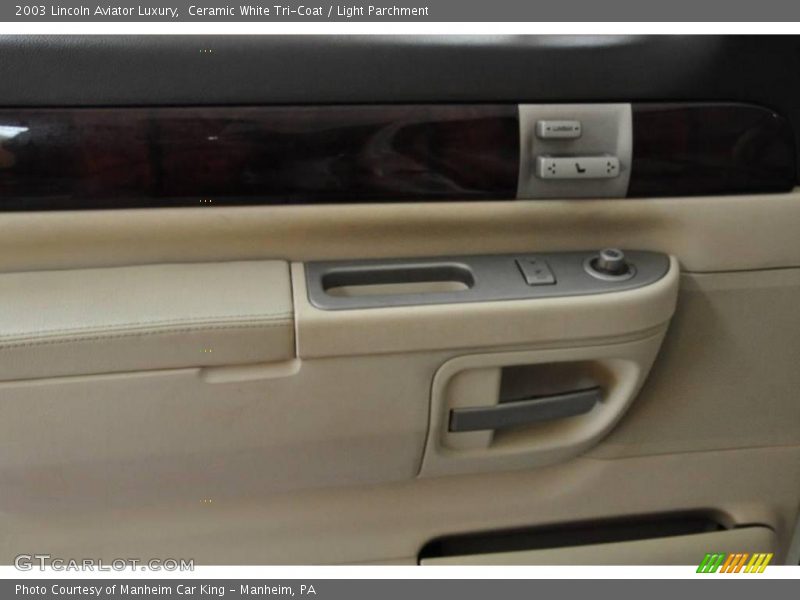 Ceramic White Tri-Coat / Light Parchment 2003 Lincoln Aviator Luxury