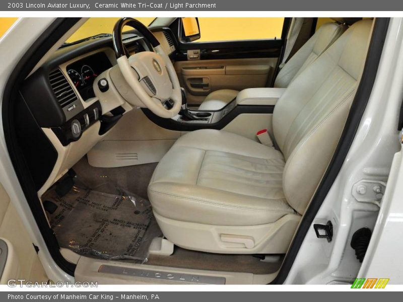 Ceramic White Tri-Coat / Light Parchment 2003 Lincoln Aviator Luxury