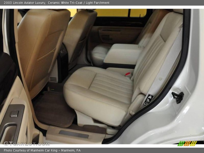 Ceramic White Tri-Coat / Light Parchment 2003 Lincoln Aviator Luxury