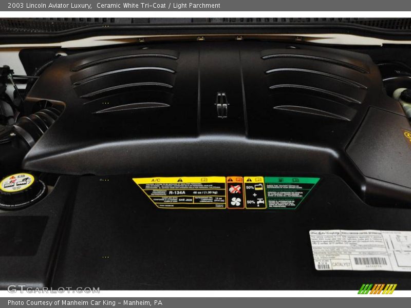 Ceramic White Tri-Coat / Light Parchment 2003 Lincoln Aviator Luxury