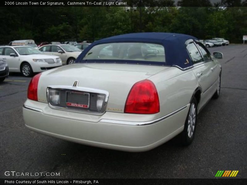 Cashmere Tri-Coat / Light Camel 2006 Lincoln Town Car Signature