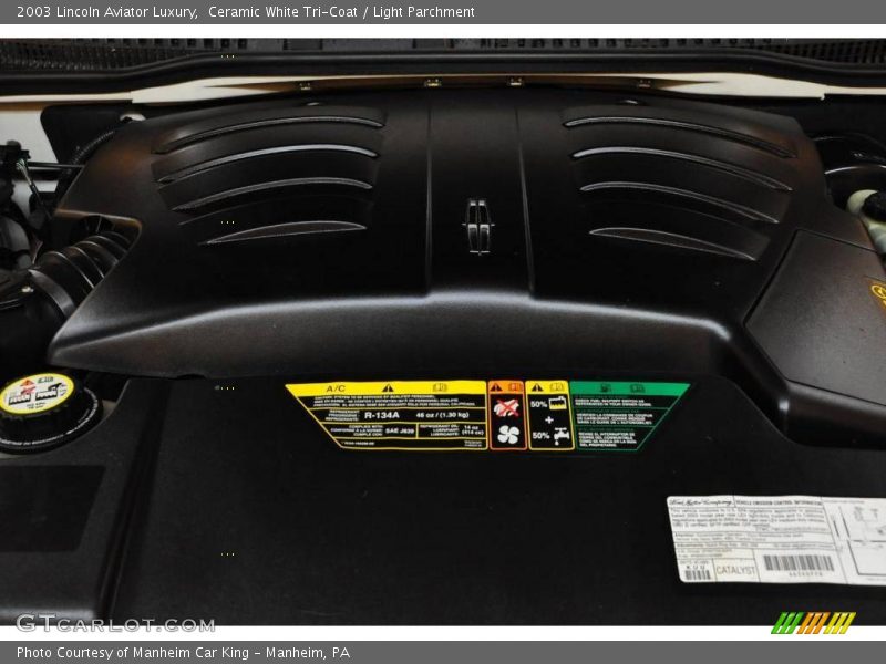Ceramic White Tri-Coat / Light Parchment 2003 Lincoln Aviator Luxury