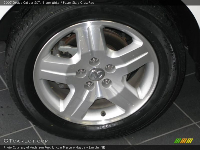 Stone White / Pastel Slate Gray/Red 2007 Dodge Caliber SXT
