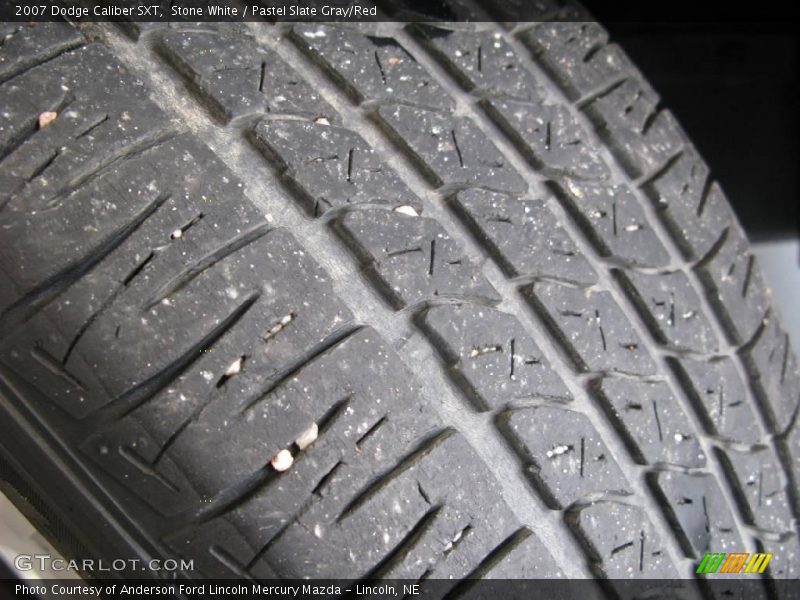 Stone White / Pastel Slate Gray/Red 2007 Dodge Caliber SXT