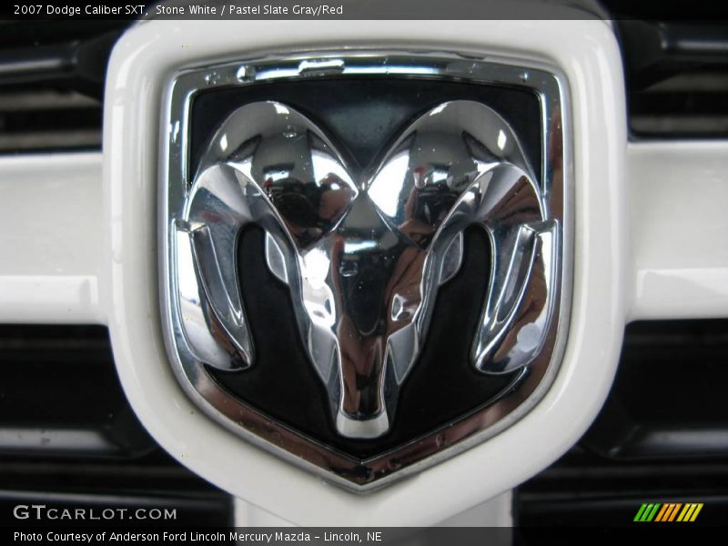 Stone White / Pastel Slate Gray/Red 2007 Dodge Caliber SXT