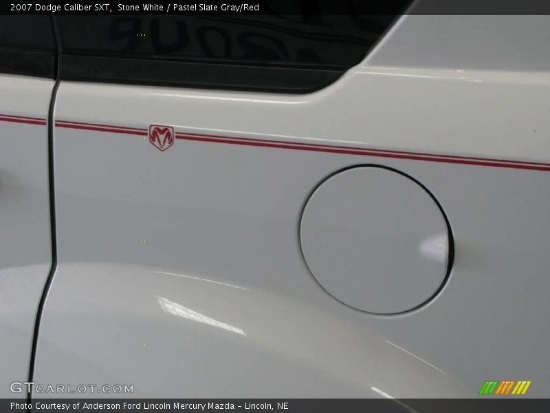 Stone White / Pastel Slate Gray/Red 2007 Dodge Caliber SXT
