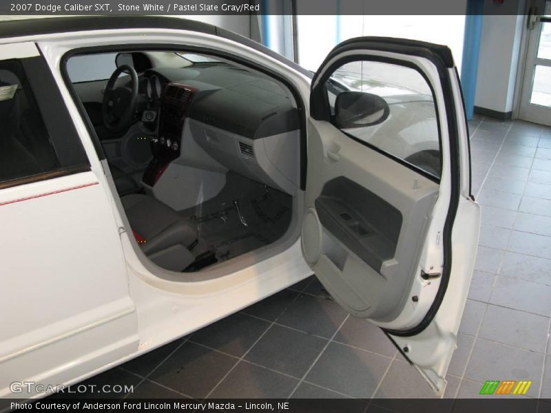 Stone White / Pastel Slate Gray/Red 2007 Dodge Caliber SXT