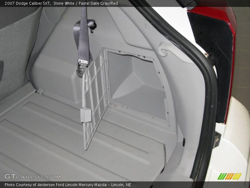 Stone White / Pastel Slate Gray/Red 2007 Dodge Caliber SXT