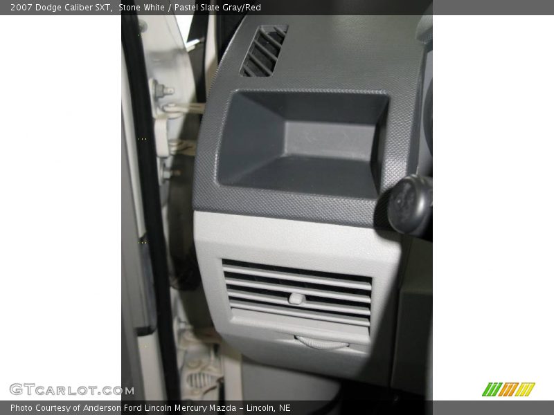 Stone White / Pastel Slate Gray/Red 2007 Dodge Caliber SXT