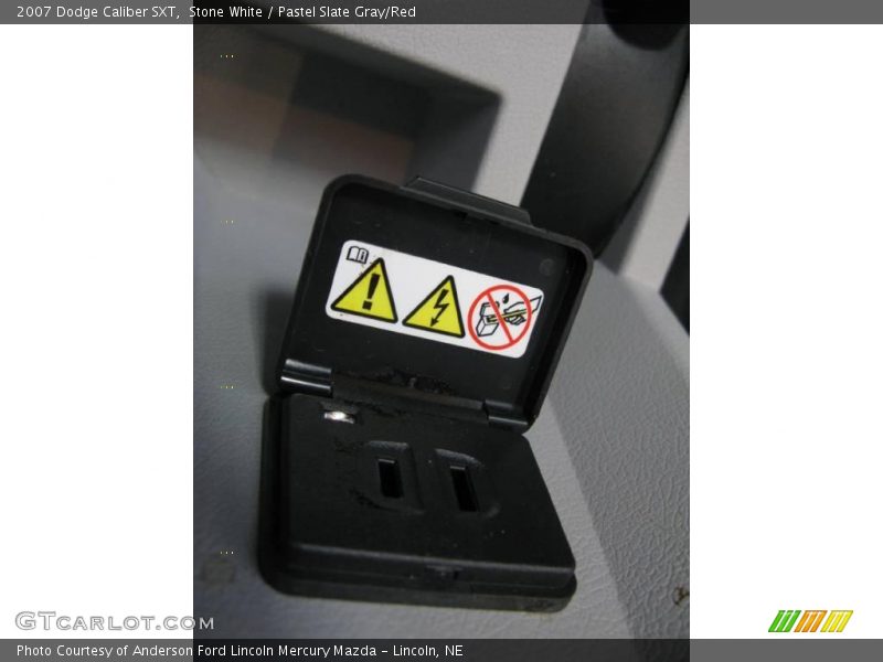 Stone White / Pastel Slate Gray/Red 2007 Dodge Caliber SXT