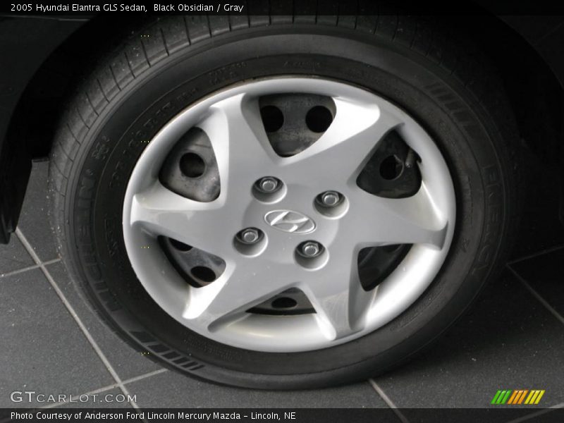 Black Obsidian / Gray 2005 Hyundai Elantra GLS Sedan