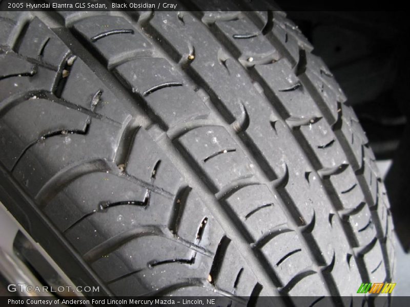 Black Obsidian / Gray 2005 Hyundai Elantra GLS Sedan