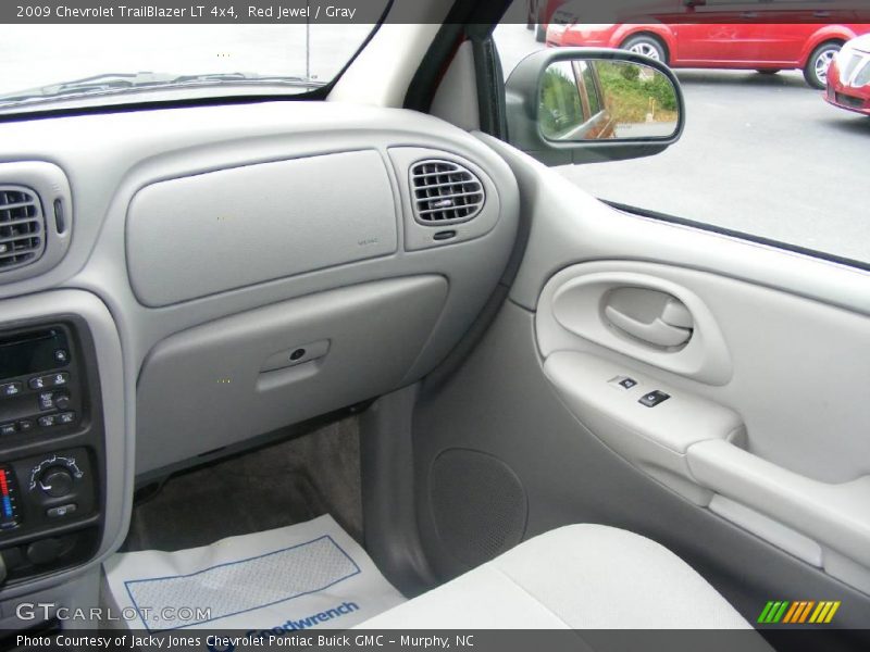 Red Jewel / Gray 2009 Chevrolet TrailBlazer LT 4x4