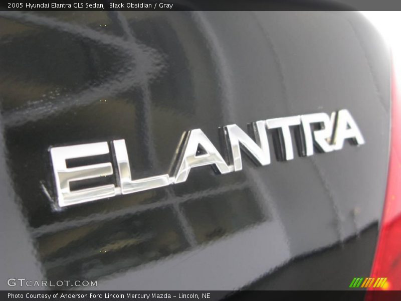 Black Obsidian / Gray 2005 Hyundai Elantra GLS Sedan