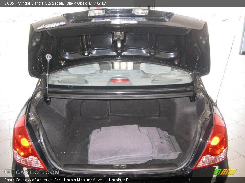 Black Obsidian / Gray 2005 Hyundai Elantra GLS Sedan
