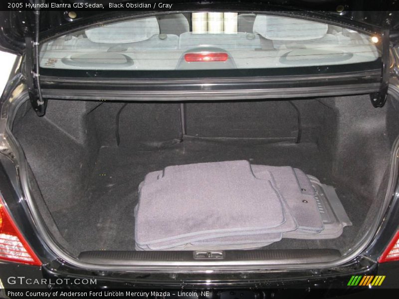 Black Obsidian / Gray 2005 Hyundai Elantra GLS Sedan