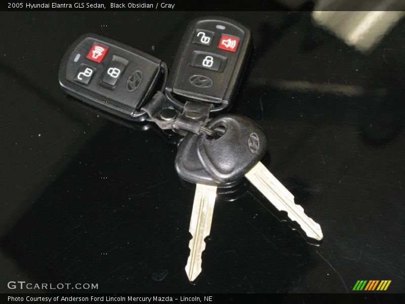 Black Obsidian / Gray 2005 Hyundai Elantra GLS Sedan