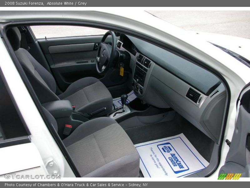 Absolute White / Grey 2008 Suzuki Forenza