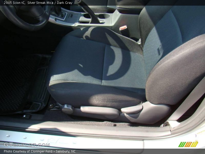 Silver Streak Mica / Dark Gray 2005 Scion tC