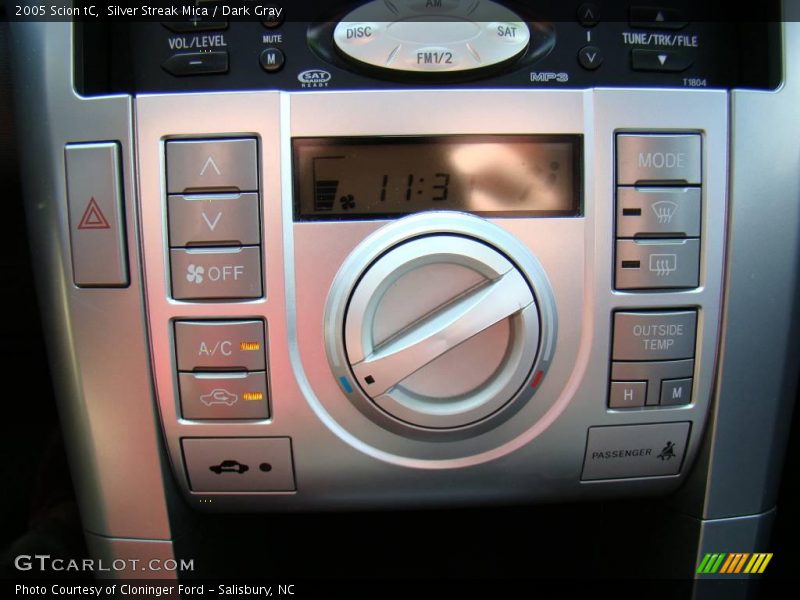 Silver Streak Mica / Dark Gray 2005 Scion tC