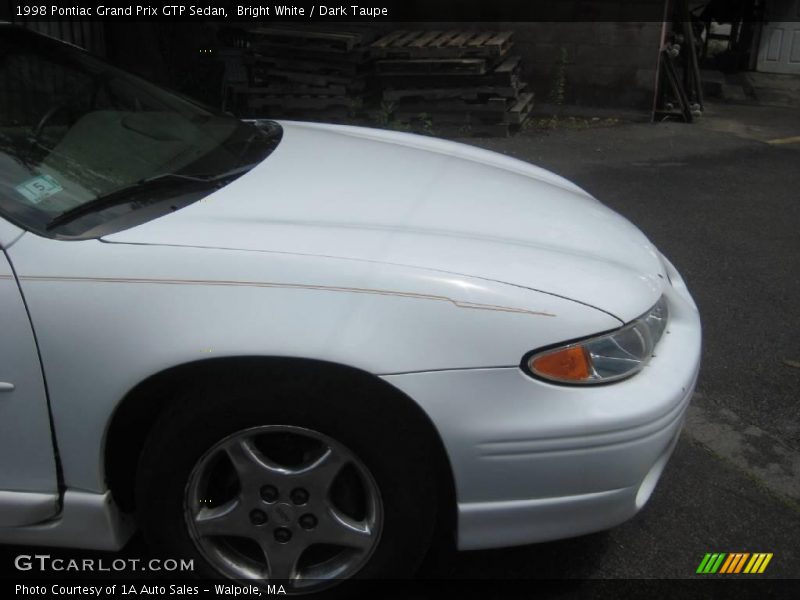 Bright White / Dark Taupe 1998 Pontiac Grand Prix GTP Sedan