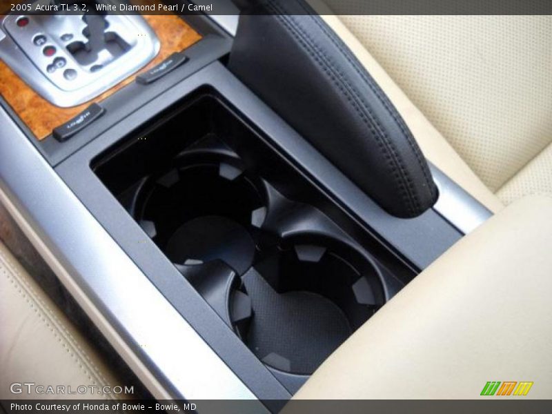 White Diamond Pearl / Camel 2005 Acura TL 3.2