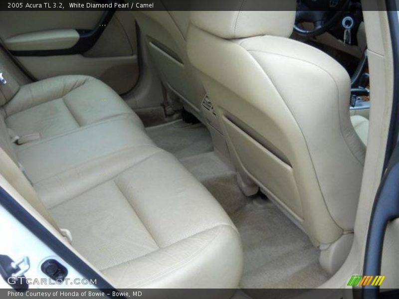 White Diamond Pearl / Camel 2005 Acura TL 3.2