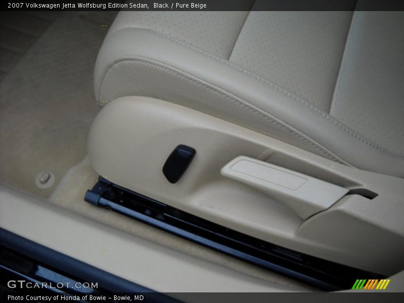 Black / Pure Beige 2007 Volkswagen Jetta Wolfsburg Edition Sedan