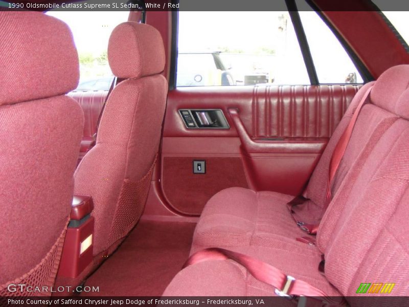 White / Red 1990 Oldsmobile Cutlass Supreme SL Sedan