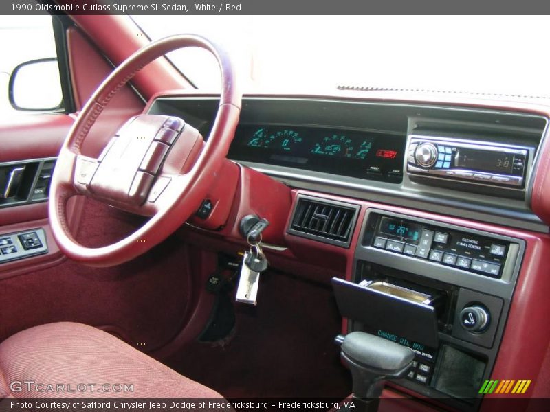 White / Red 1990 Oldsmobile Cutlass Supreme SL Sedan