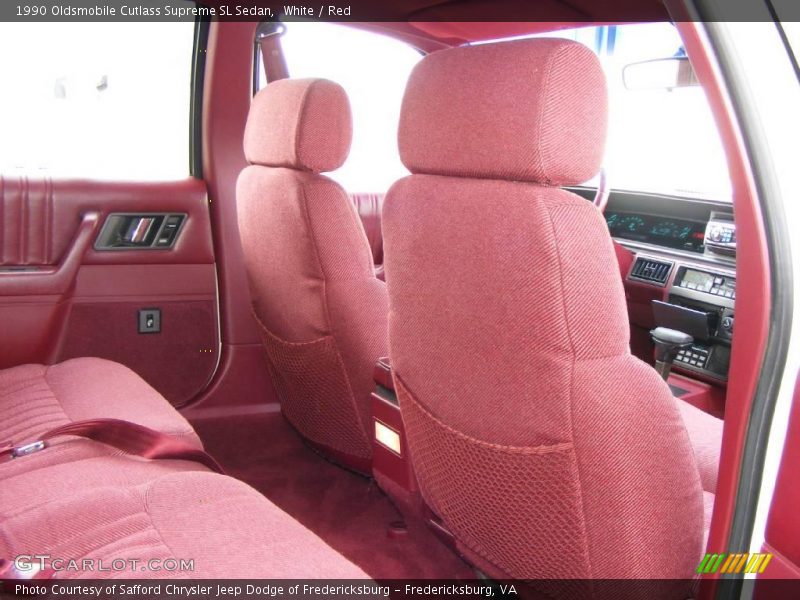 White / Red 1990 Oldsmobile Cutlass Supreme SL Sedan