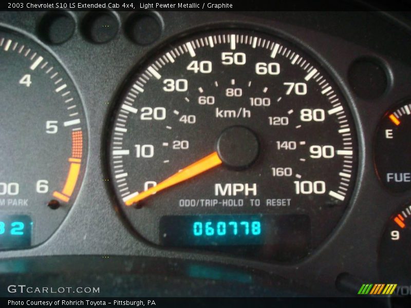 Light Pewter Metallic / Graphite 2003 Chevrolet S10 LS Extended Cab 4x4