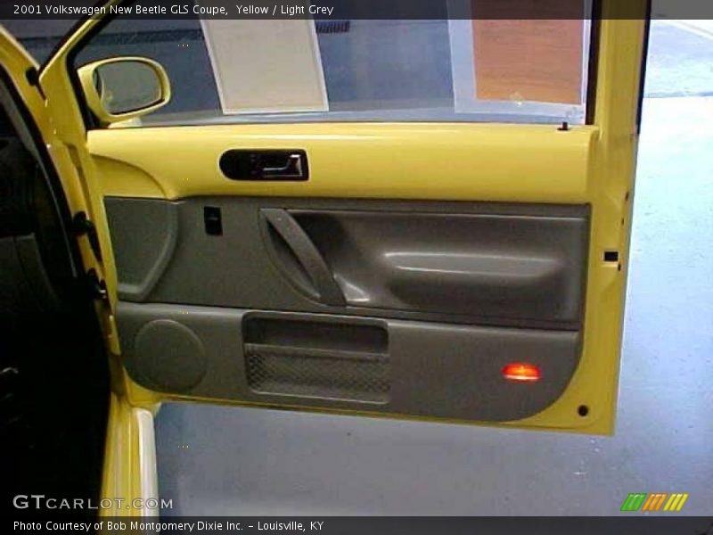Yellow / Light Grey 2001 Volkswagen New Beetle GLS Coupe
