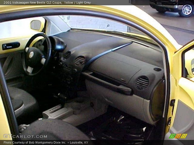Yellow / Light Grey 2001 Volkswagen New Beetle GLS Coupe