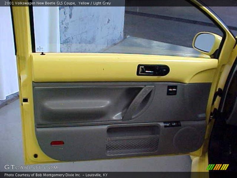 Yellow / Light Grey 2001 Volkswagen New Beetle GLS Coupe