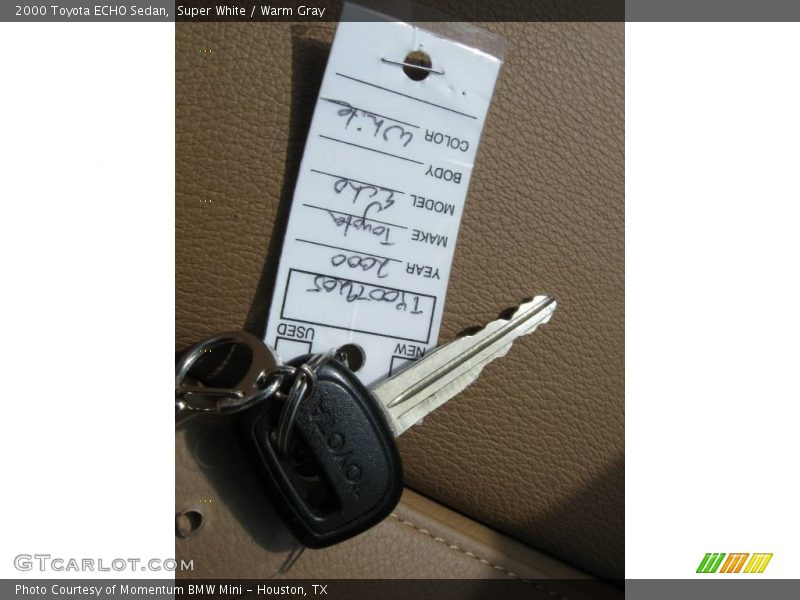 Super White / Warm Gray 2000 Toyota ECHO Sedan