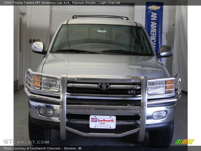 Platinum Metallic / Light Charcoal 2000 Toyota Tundra SR5 Extended Cab 4x4