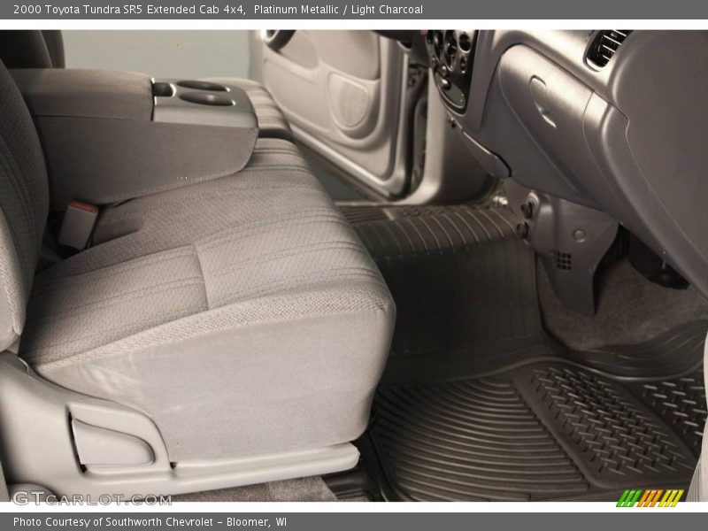 Platinum Metallic / Light Charcoal 2000 Toyota Tundra SR5 Extended Cab 4x4