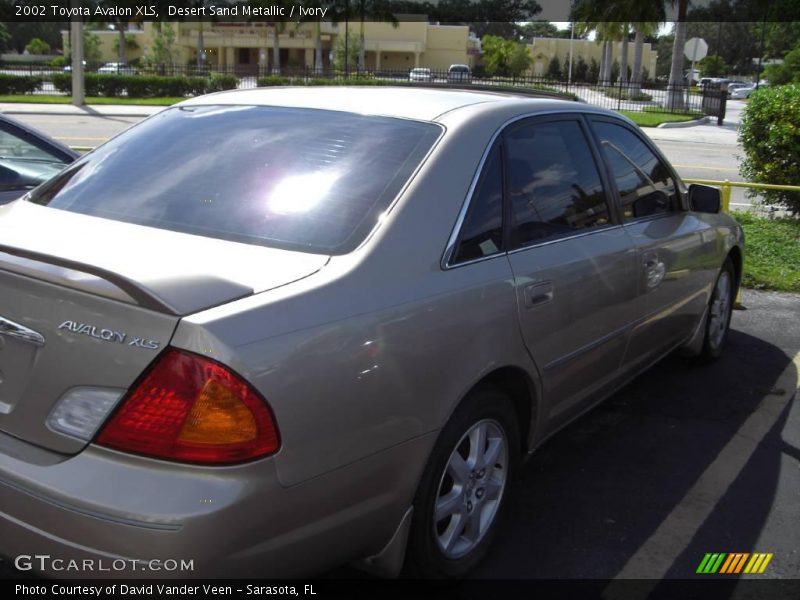 Desert Sand Metallic / Ivory 2002 Toyota Avalon XLS