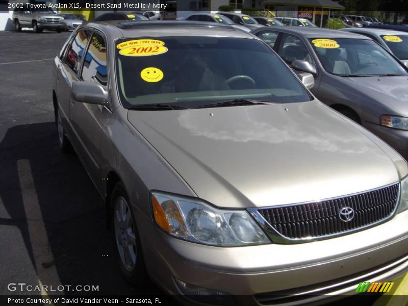 Desert Sand Metallic / Ivory 2002 Toyota Avalon XLS