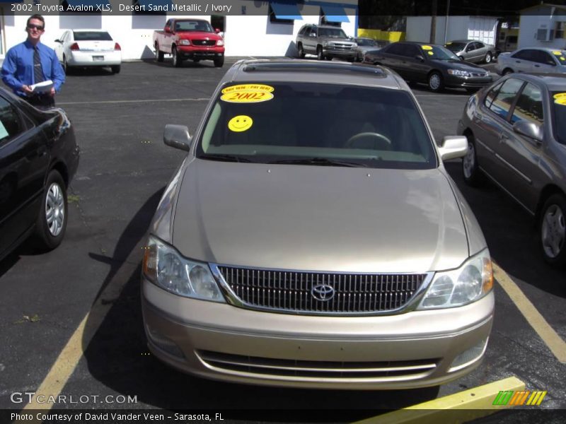 Desert Sand Metallic / Ivory 2002 Toyota Avalon XLS
