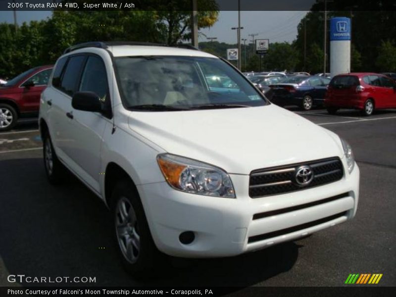 Super White / Ash 2006 Toyota RAV4 4WD