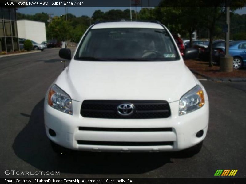 Super White / Ash 2006 Toyota RAV4 4WD